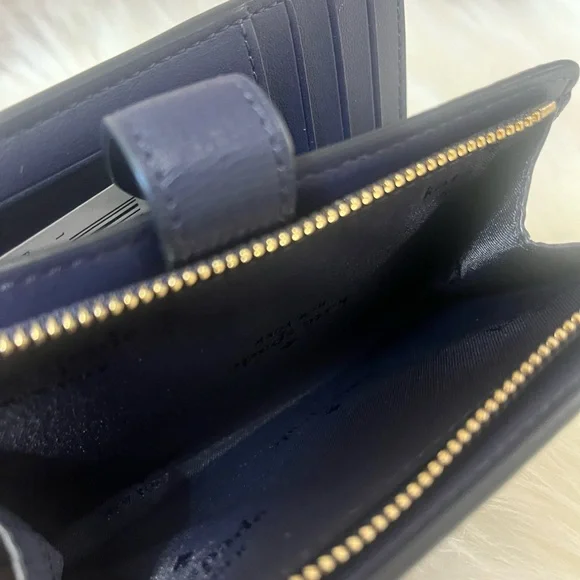 Kate Spade X Disney Lady and the Tramp medium Bifold Wallet Limited Edition NWT - Picture 8 of 8